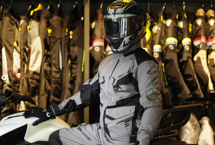 Best Motorcycle Suits for Beginners